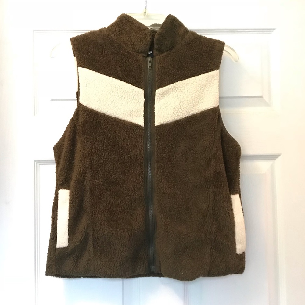 Fashionomics Sherpa Full-Zip Vest